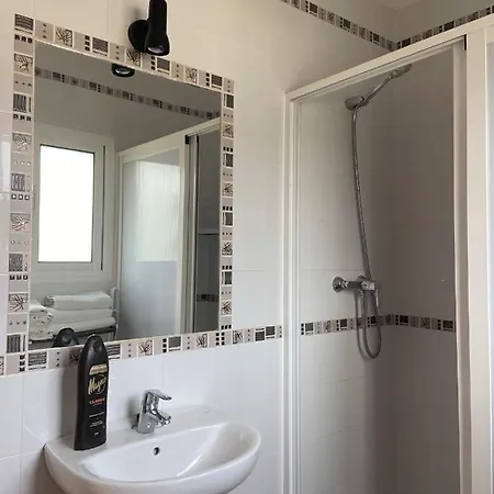 Mellizos Pensión 4*